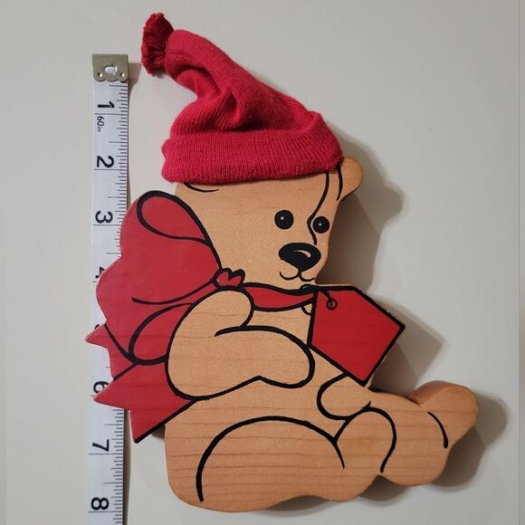 Teddybear Plaque with Red Knit Hat and Bow - Picture 6 of 9